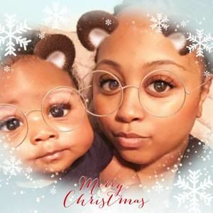 Meet your Posher, Alexis